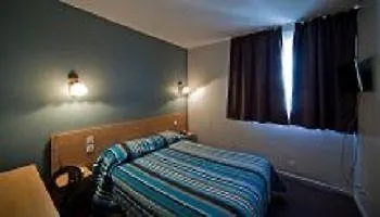 Отель P'tit Dej-hotel Ferrand Centre Клермон-Ферран