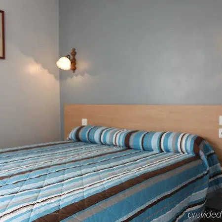 Отель P'tit Dej-hotel Ferrand Centre
